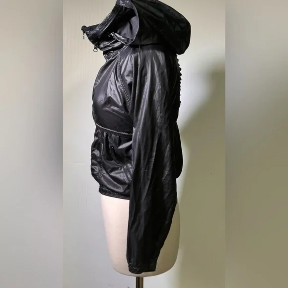 RYU - Picture 7 of 11